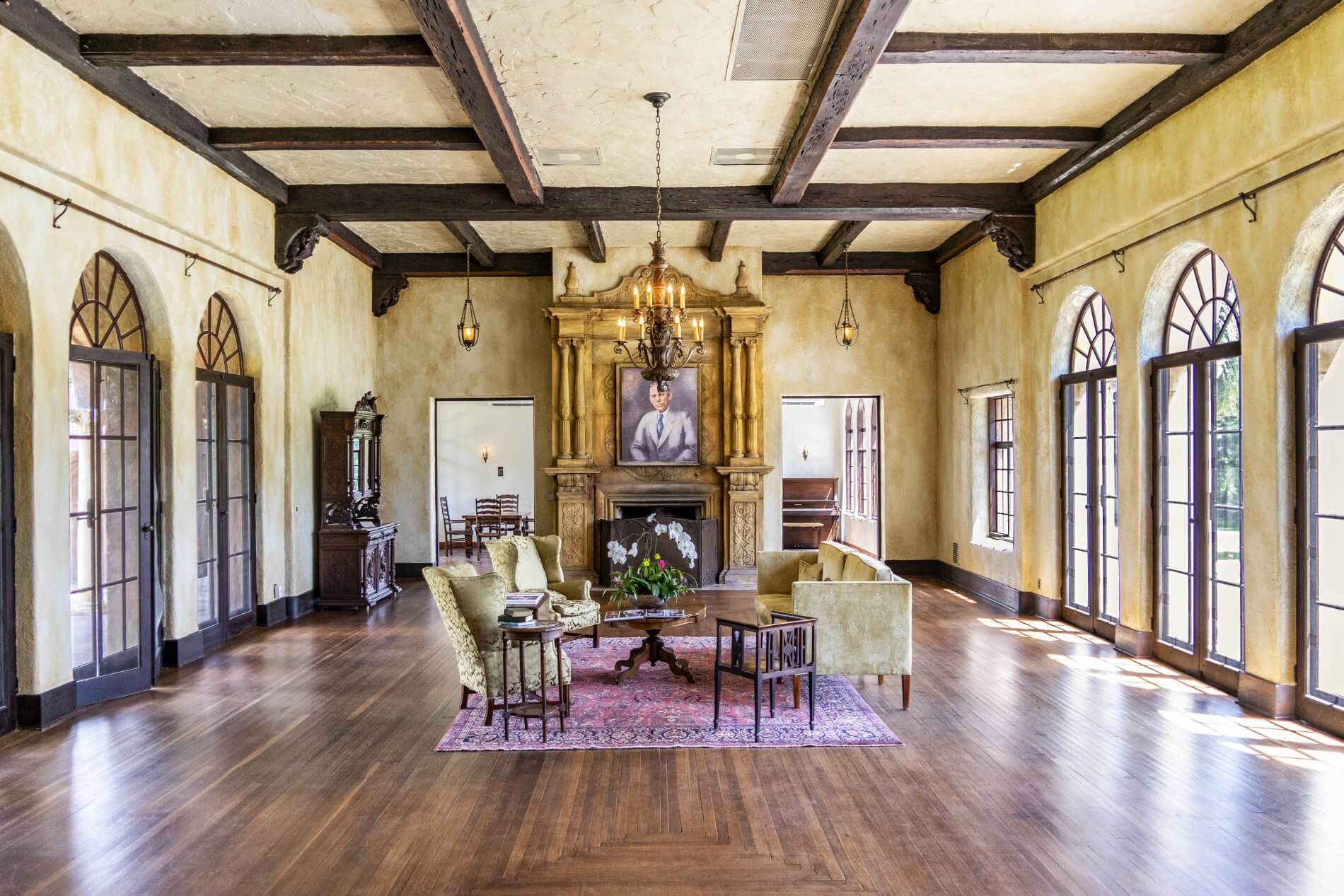 Insider’s guide to HoweyintheHills and Yalaha Visit Lake Lake